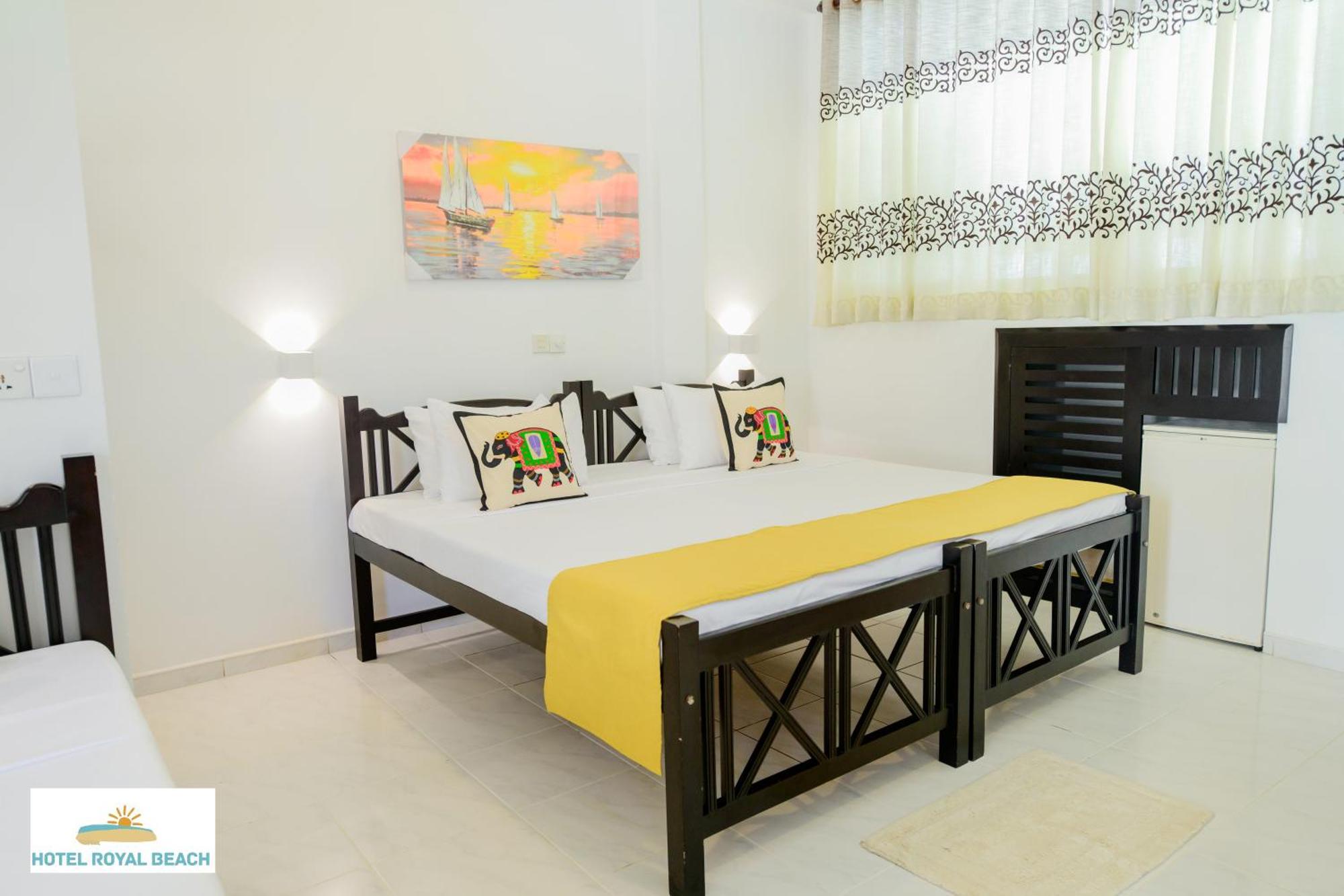 Royal Beach Hotel & Restaurant Хиккадува Экстерьер фото