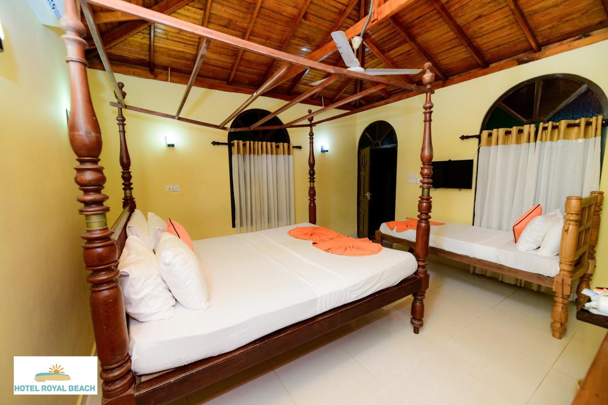Royal Beach Hotel & Restaurant Хиккадува Экстерьер фото