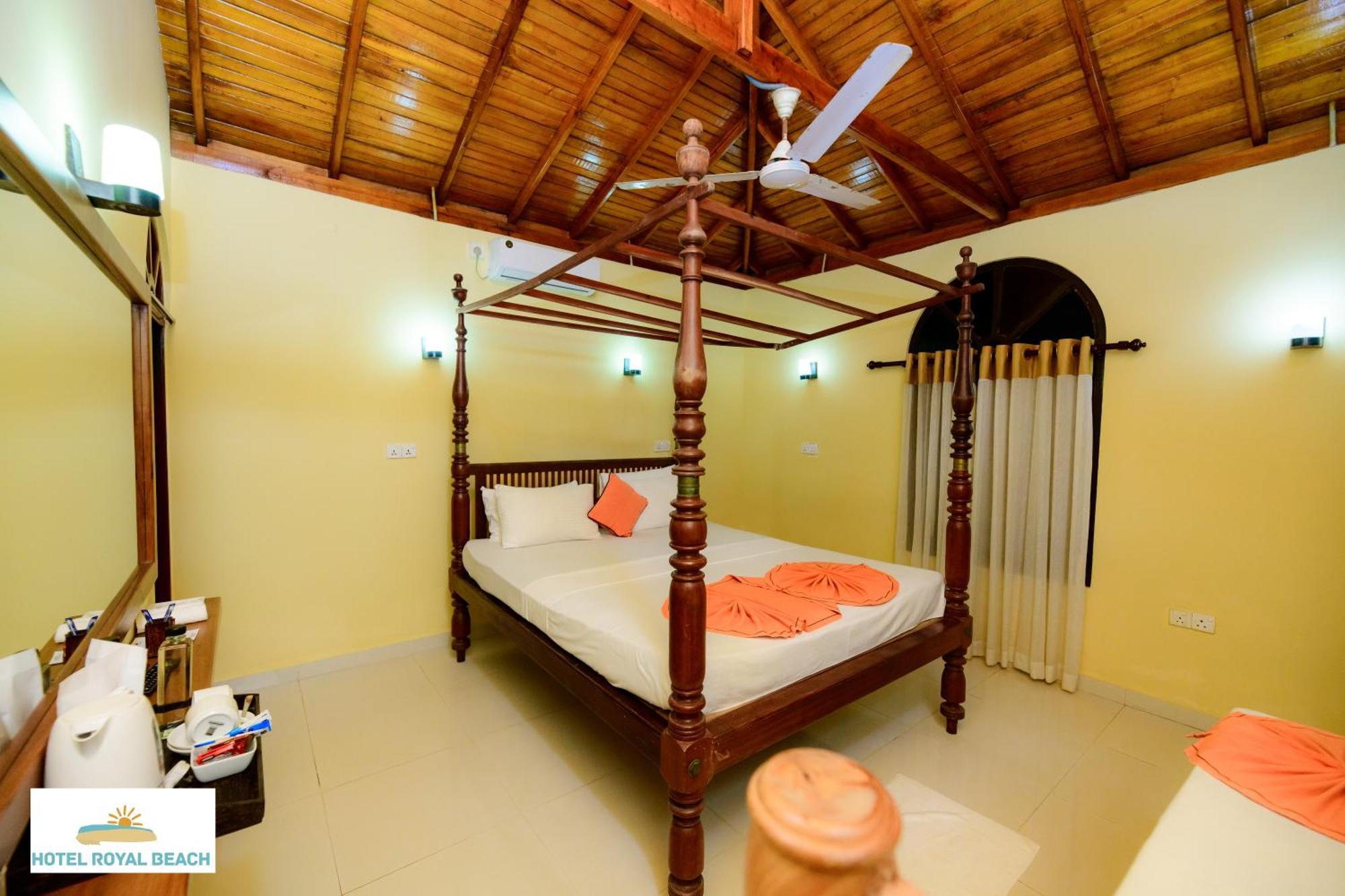 Royal Beach Hotel & Restaurant Хиккадува Экстерьер фото