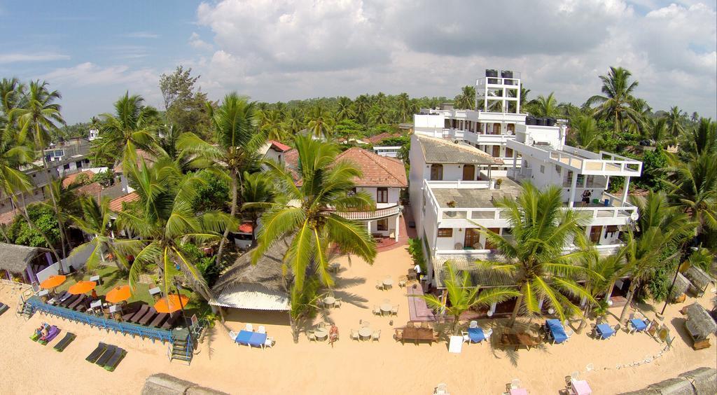 Royal Beach Hotel & Restaurant Хиккадува Экстерьер фото