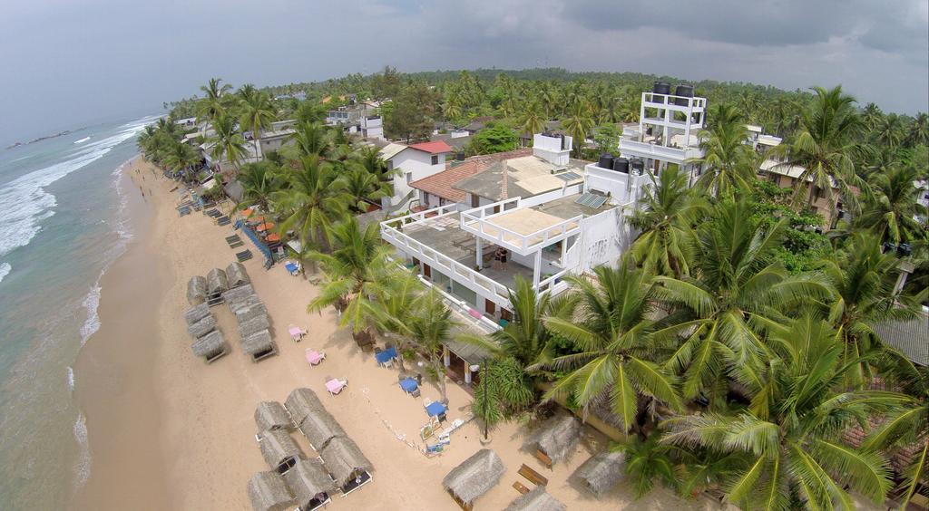 Royal Beach Hotel & Restaurant Хиккадува Экстерьер фото